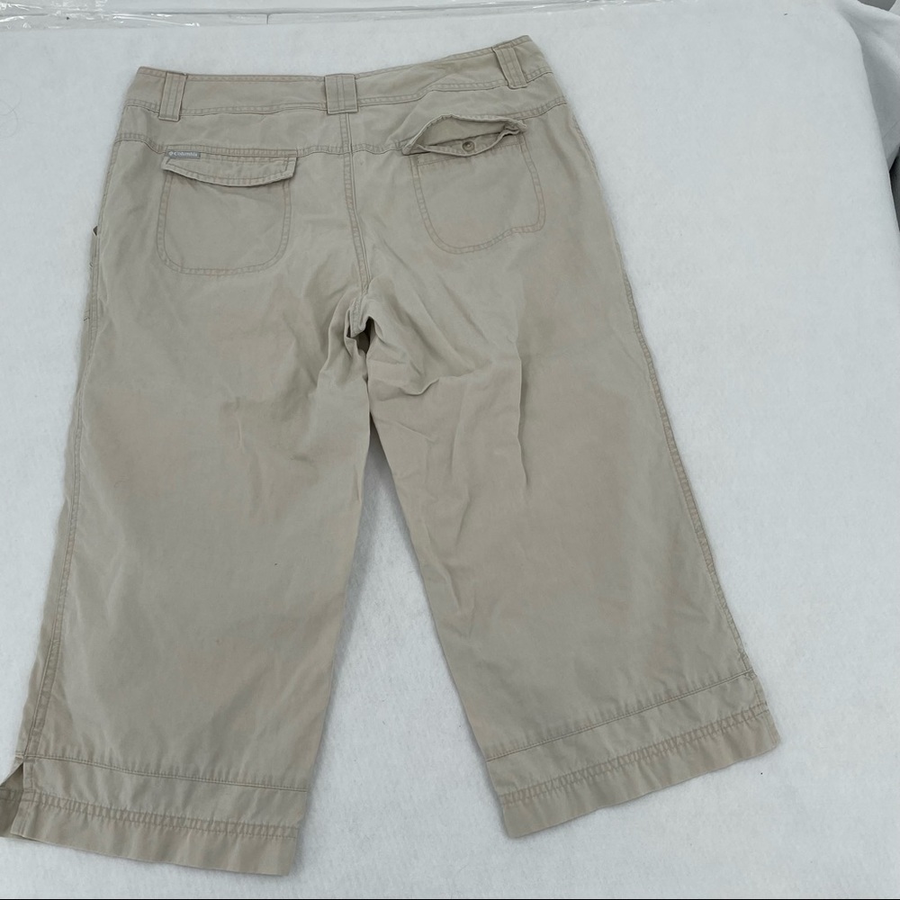 COLUMBIA Women’s Khaki Capri Pant size: 10 - Picture 4 of 8